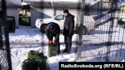 Інженери Водафон обслуговують базові станції мобільного зв'язку. Київська область, 9 лютого 2026 року