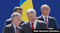 Болтон: Багато залежить від України