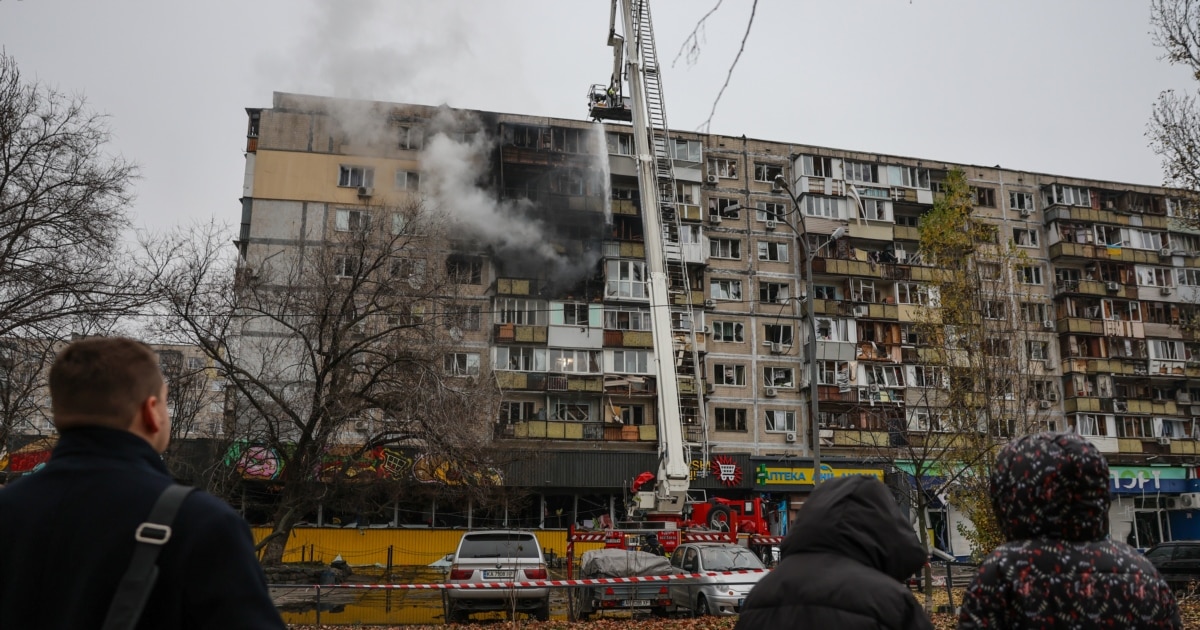 У Вишгороді внаслідок російського удару зруйновано багатоповерхівку, є жертви
