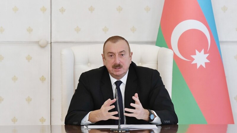 Presidenti i Azerbajxhanit fal qindra të burgosur