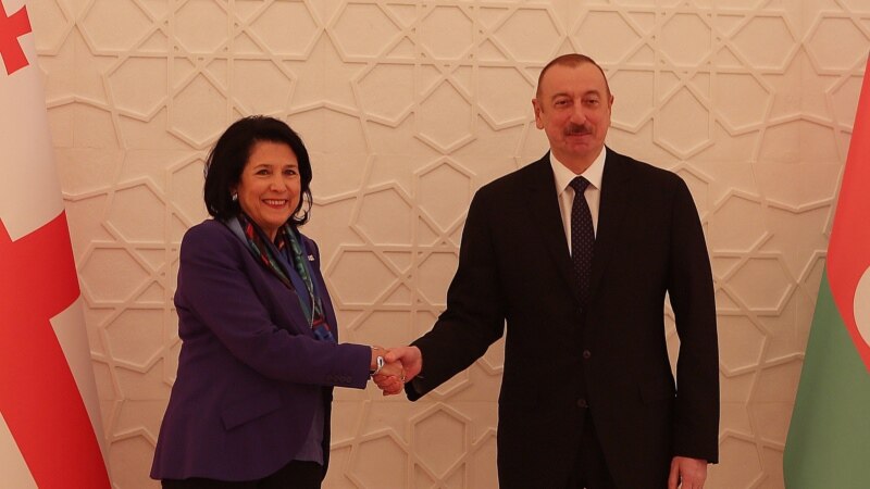 Алиев принял запоздалые поздравления Зурабишвили