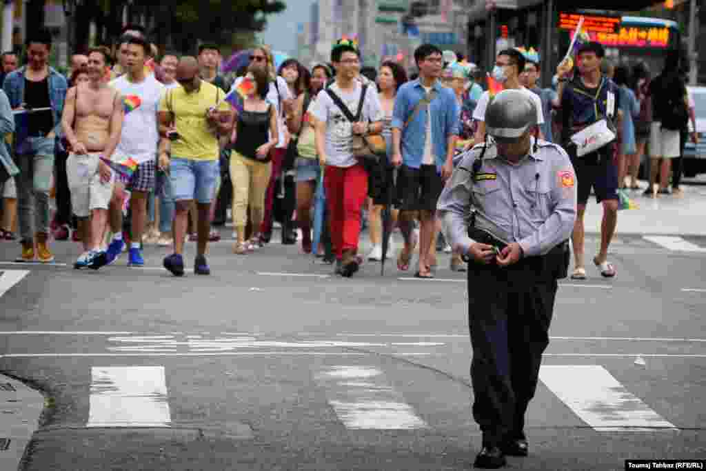 تایوان در مجموع کشور امنی&zwnj;ست و مراسم سالیانه تایپه، معولا بدون تنش برگزار می&zwnj;شود. نیروهای پلیس حضور چندان محسوسی ندارند، مگر برای کنترل ترافیک و حفظ مسیر حرکت راه&zwnj;پیمایان.