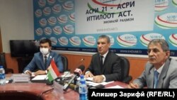 Олимҷон Муҳаммадҷонзода, раиси Кумитаи забон ва истилоҳоти Тоҷикистон.