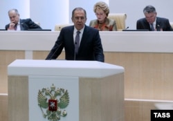 Ministrul de externe rus Sergei Lavrov vorbind despre summitul de la Riga în Consiliul Federației