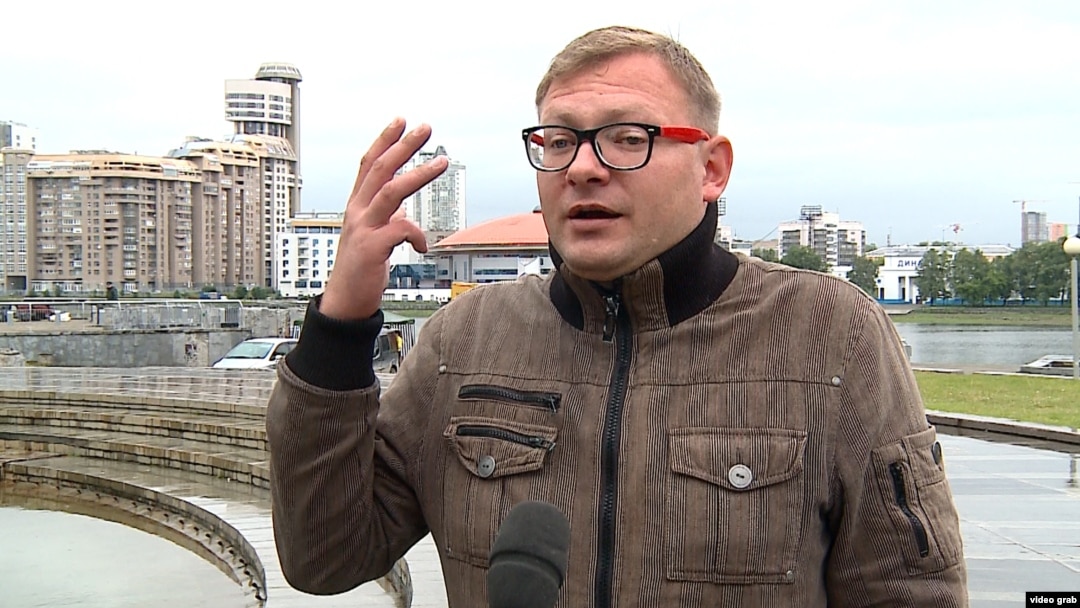 In one of his recent posts, activist Yaroslav Shirshikov called Vladlen Tatarsky, the pen name of prominent pro-Kremlin blogger Maksim Fomin, who was killed in an apparent assassination in St. Petersburg in early April, "a thug." (file photo)