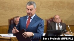 Premijer Crne Gore Milo Đukanović na premijerskom satu