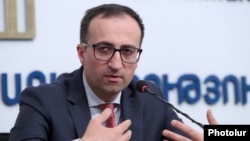 Armenia -- Health Minister Arsen Torosian at a news conference in Yerevan, March 26, 2020.