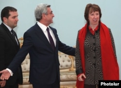 Armenia - President Serzh Sarkisian greets visiting EU High Representative for Foreign Affairs and Security Policy Catherine Ashton, 16Nov2011.