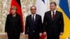 Меркель, Олланд ва Порошенко Берлинда Украина шарқидаги вазиятни муҳокама қилади