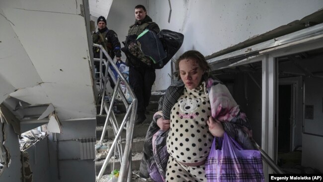 Ця жінка на фото народила дівчинку