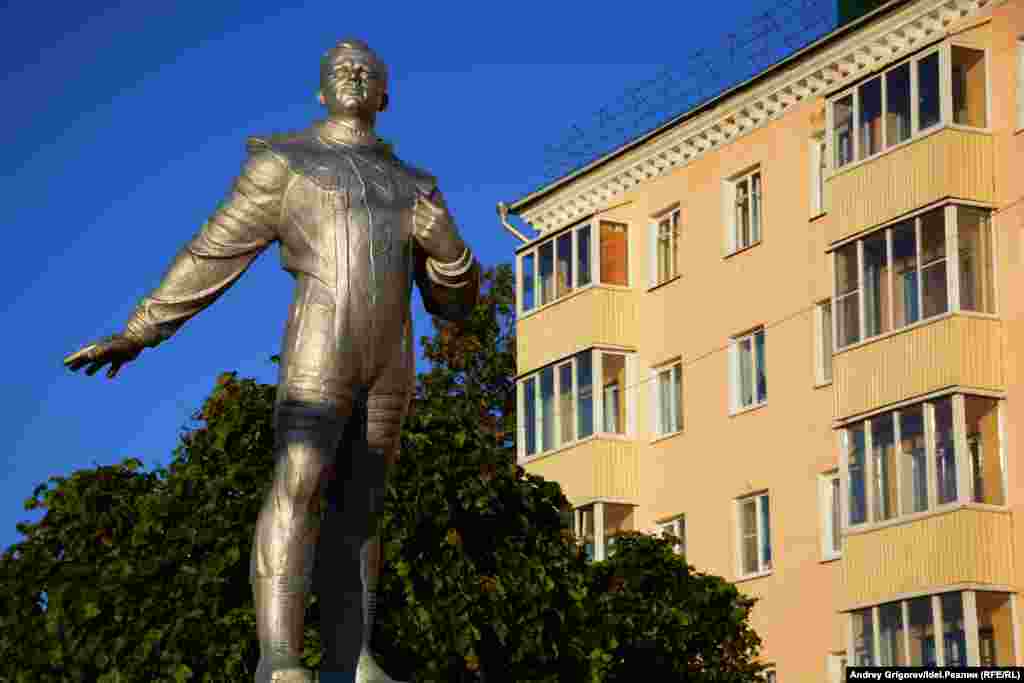 Памятник Юрию Гагарину.&nbsp;
