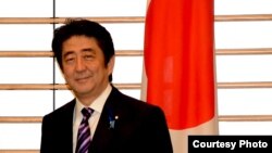 Снижение личного рейтинга Синдзо Абэ не повлияло на победу его партии
