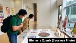 Уперше в національному артцентрі Токіо відкрили виставку петриківського розпису