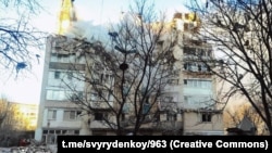 
Рятувальники ДСНС ліквідовують наслідки, розбирають завали