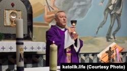 Ксёндз Анатоль Парахневіч