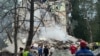 Частково зруйнований житловий будинок після російського удару, Київ, 31 липня 2025 року
