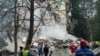 Частково зруйнований житловий будинок після російського удару, Київ, 31 липня 2025 року