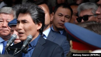 Интернетте ең әдемі қыздардың порно видеоларын қараңыз Веб-камерадағы үйдегі орыс секс видеосы