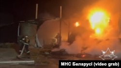 Кадр зь відэа МНС з пажару ў Салігорскім раёне