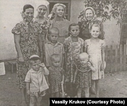 Семья Василия Крюкова в казахстанской ссылке