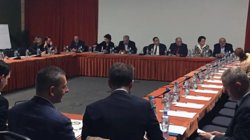 Застолье переговоров для грузинских политиков