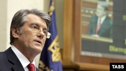 Ukrainian President Viktor Yushchenko delivers his annual address to parliament on March 31.