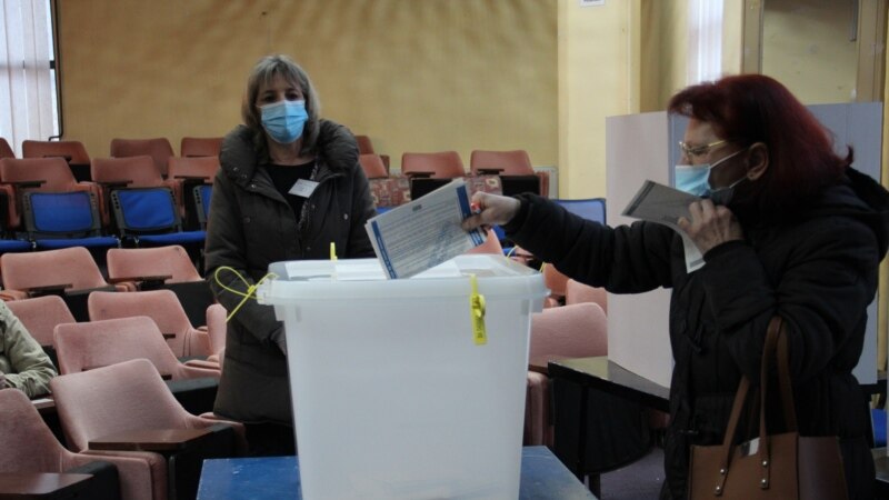 Građani Srebrenice i Doboja glasaju na ponovljenim lokalnim izborima