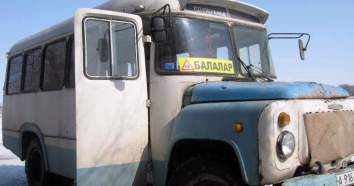 Софи Ди қарқынды жыныстық қатынастан кейін керемет сквирт алады Велосипедшіні ренжітеді