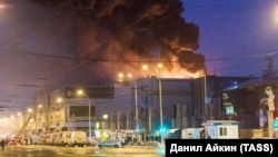 Пожар в ТЦ "Зимняя вишня" в Кемерове, архивное фото