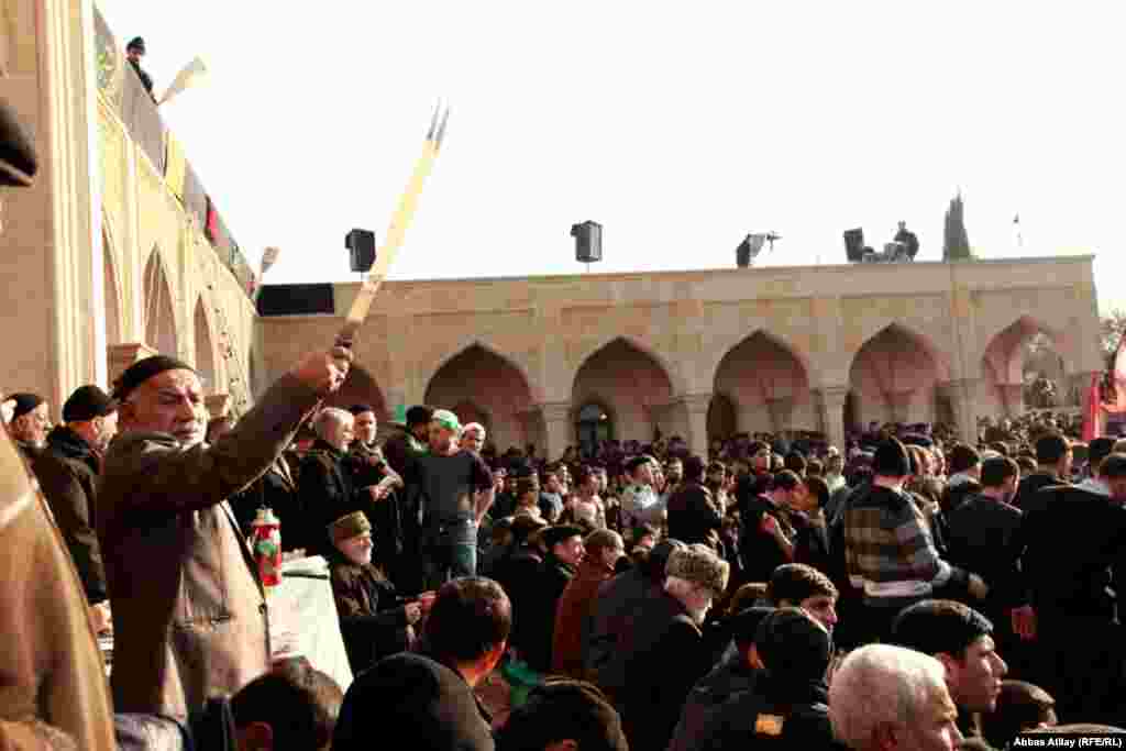 06 dekabr 2011, Nardaran pirində Aşura mərasimi (həmçinin videoyaya bax)