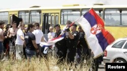 Серби і поліція Косова, 28 червня 2012 року