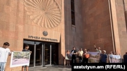 Գայի պողոտայի բնակիչների բողոքի ակցիան՝ Երևանի քաղաքապետարանի առջև, սեպտեմբերի 9, 2025թ.