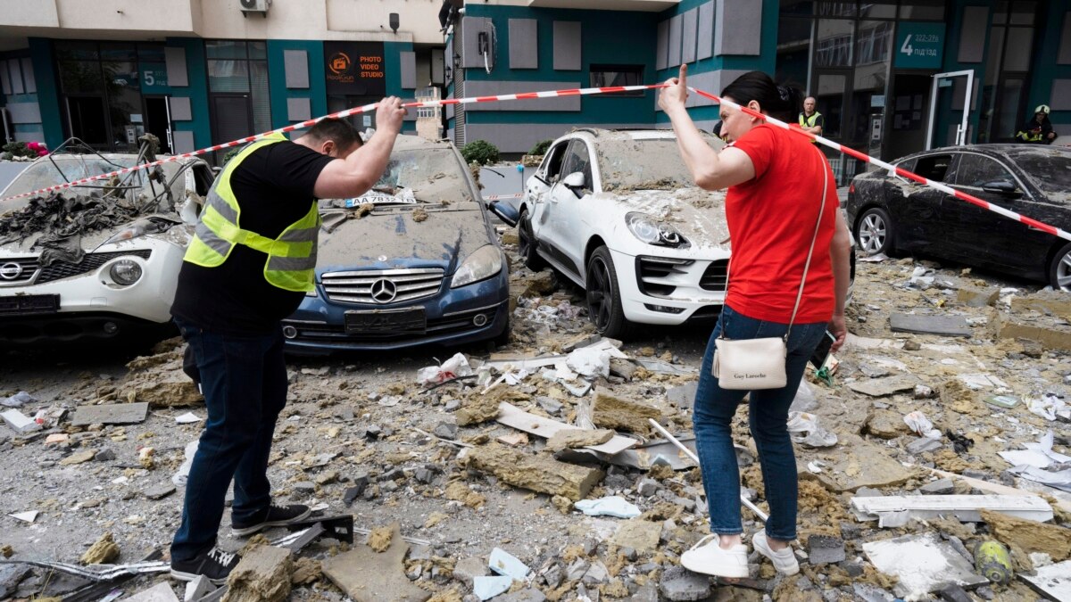 Russian Overnight Missile Attacks On Ukrainian Cities Kill Three, Injure More Than A Dozen - Vimarsana News