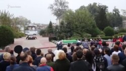 Минута молчания. Как прощались с погибшими в керченской трагедии (видео)
