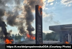 Наслідки атаки по АЗС в Софіївській громаді Криворізького району Дніпропетровської області.Одна людина загинула, п’ятеро дістали поранень.