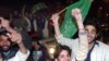 پیروزی احزاب مخالف مشرف در انتخابات پارلمانی