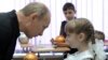 Путин Хакасиянең Черемушки авылы укучысы белән