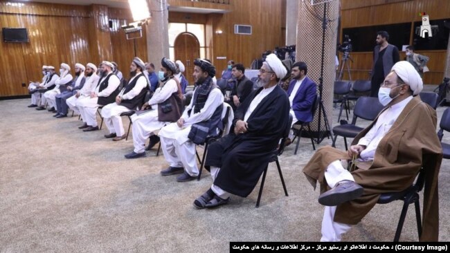 Një tubim i klerikëve myslimanë në Kabul.