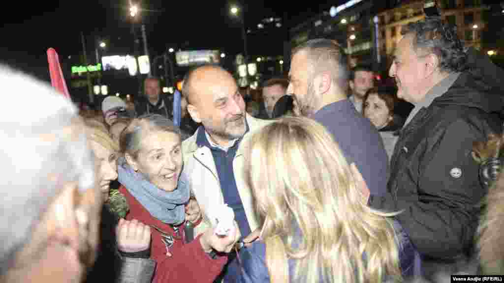 Saša Janković i Sergej Trifunović među okupljenim građanima