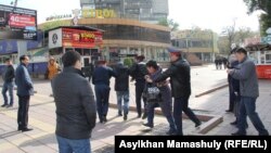 Задержание активистов в Алматы, 23 октября 2016 года.