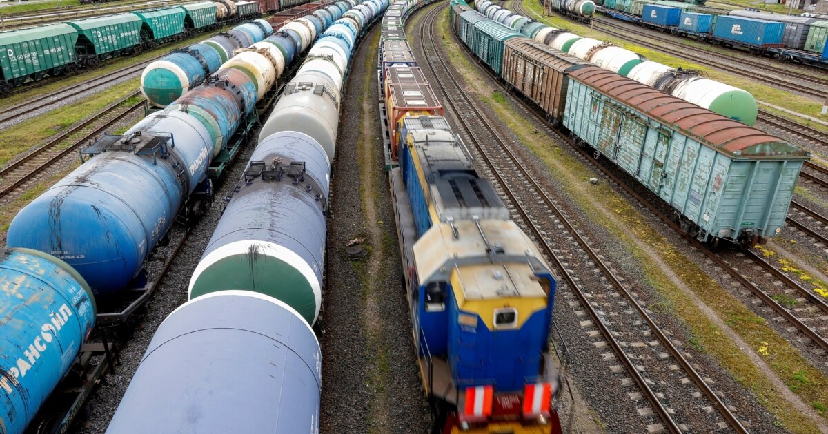 Затримка 40 поїздів на російській залізниці через атаку БПЛА