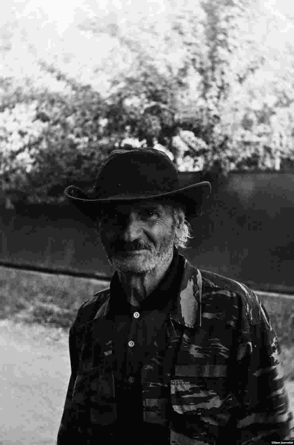 29 ანდრო ერაძე: უსათაურო