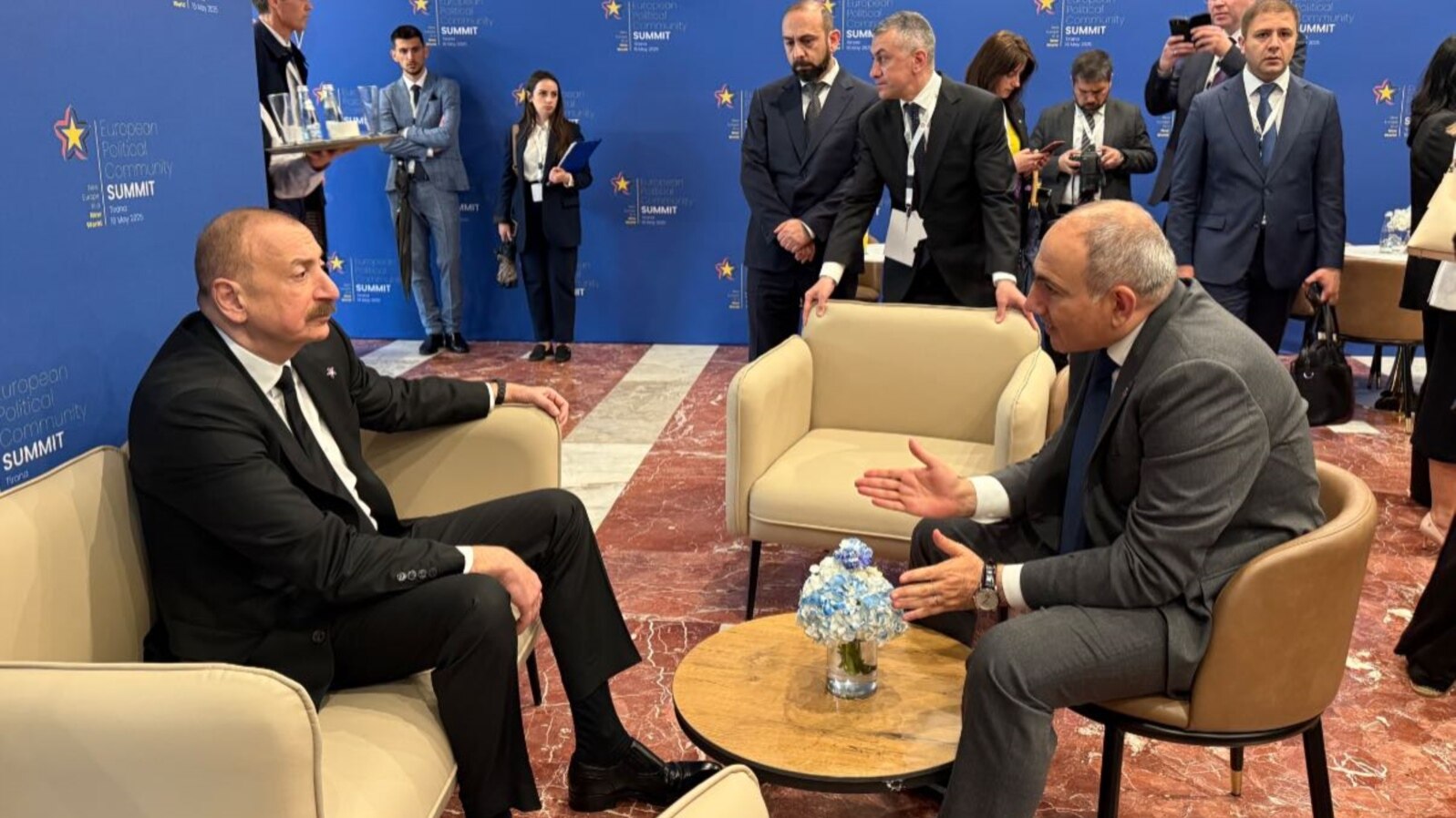 İlham Əliyev və Nikol Paşinyan