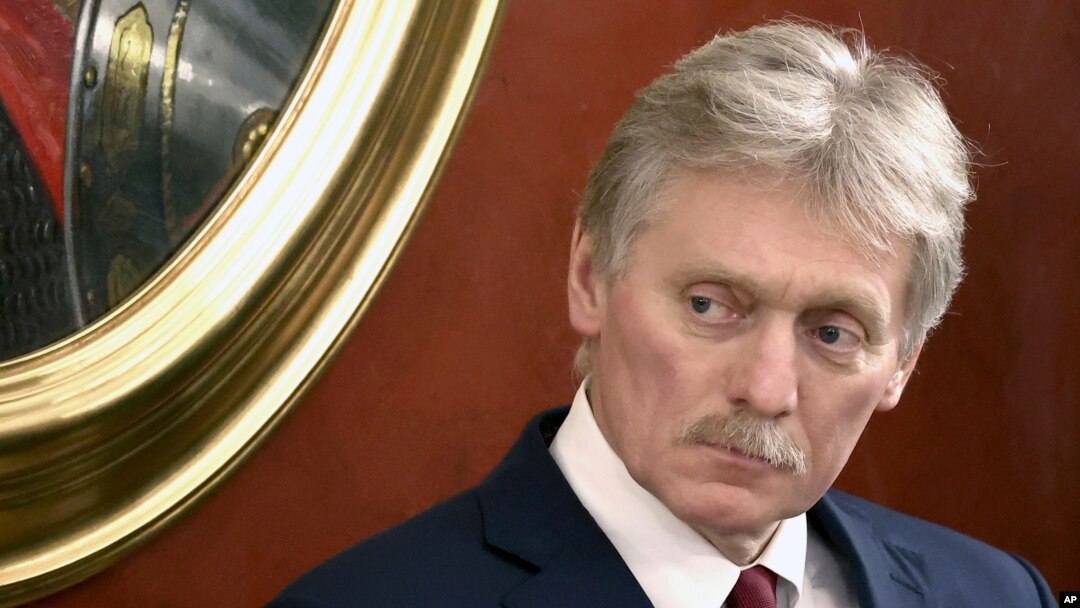 Purtătorul de cuvânt al Kremlinului, Dmitri Peskov, a avertizat că Kievul ar putea pregăti o provocare periculoasă la centrala nucleară Zaporojie.