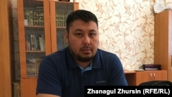 Төлеген Талдыбаев, Ақтөбедегі "Аңсар" ақпараттық талдау орталығы басшысының орынбасары.