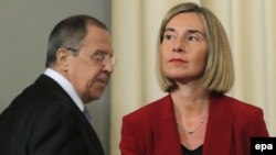 Shefja e politikës së jashtme të BE-së, Federica Mogherini, dhe ministri i Jashtëm rus, Sergei Lavrov. Moskë, 24 prill 2017.