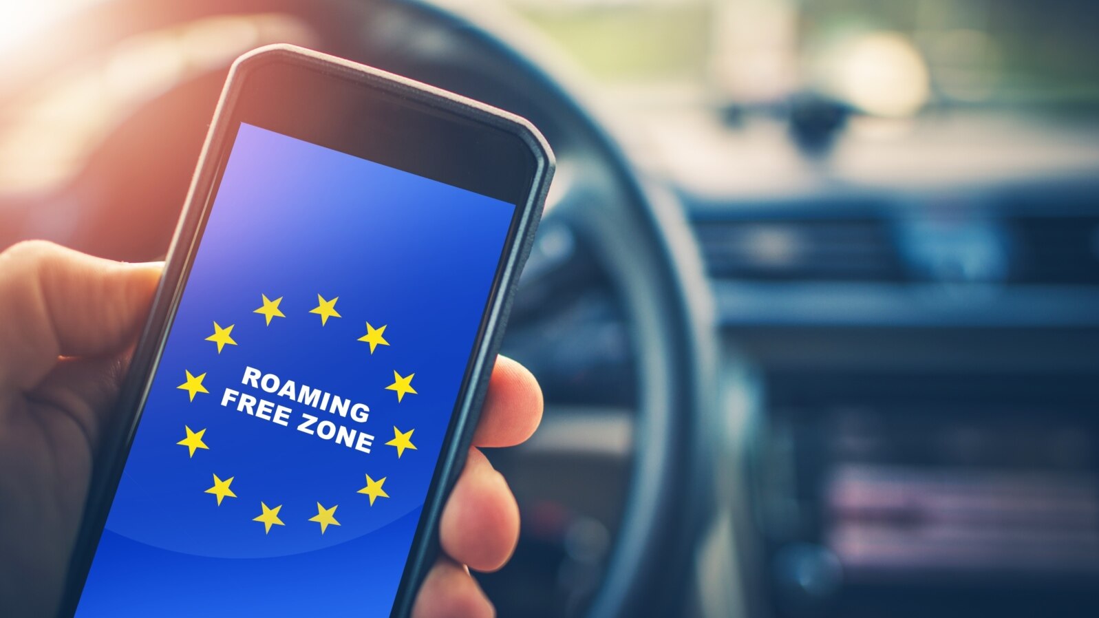 Din 2026, moldovenii și ucrainenii vor putea folosi telefonul în UE fără costuri suplimentare.
