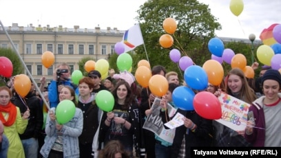 Qanday qilib qiyshiq jinsiy olatni ozingiz uyda togrilashingiz mumkin Fergiga oxshash porno