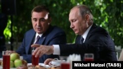 Aleksey Dyumin və Vladimir Putin