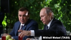 Путин и один из его любимцев, тульский губернатор Дюмин. Отличник по версии "Незыгаря"